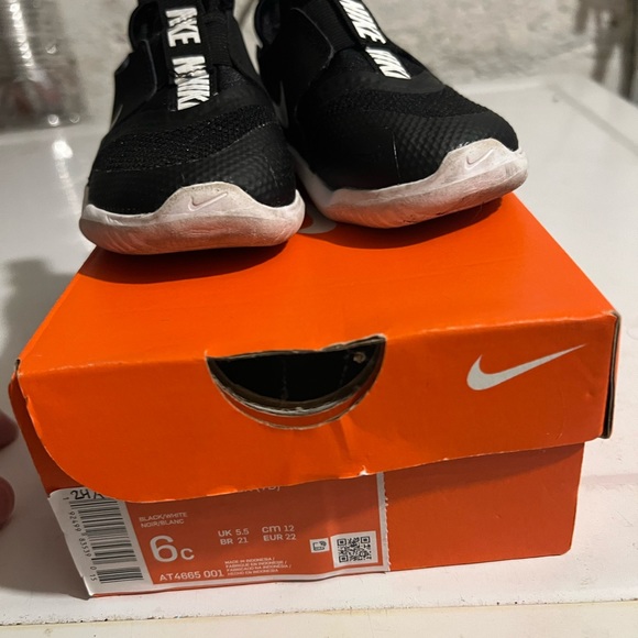 Nikes - Picture 2 of 3
